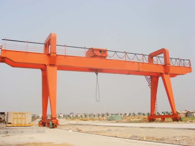 Double Girder Box Tipe 250 Ton Gantry Crane Harga