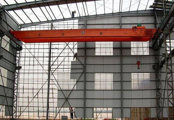 Double Girder Overhead Crane dengan Hoist Trolley